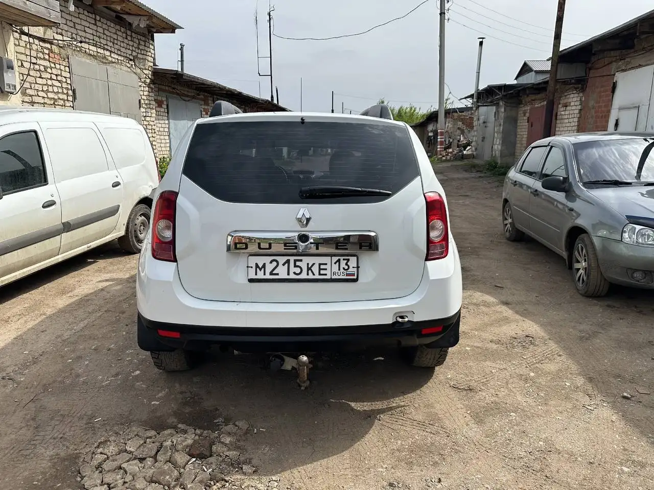 Автомобиль 2013 года полный привод - Легковые автомобили (Авто) в Неизвестно