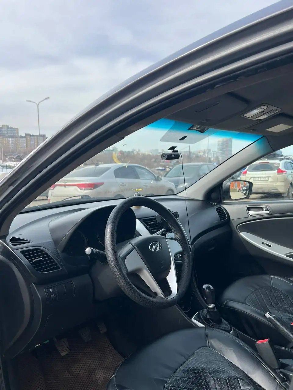 Продажа Хендай Солярис 2011 - Hyundai Solaris (Авто) в Пенза
