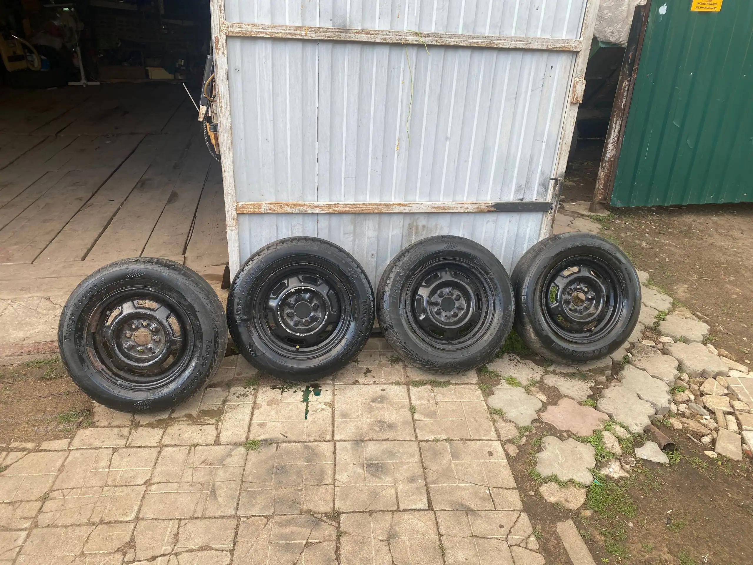 Продам комплект колес R13 175/70 - Шины и диски (Авто) в Саранск