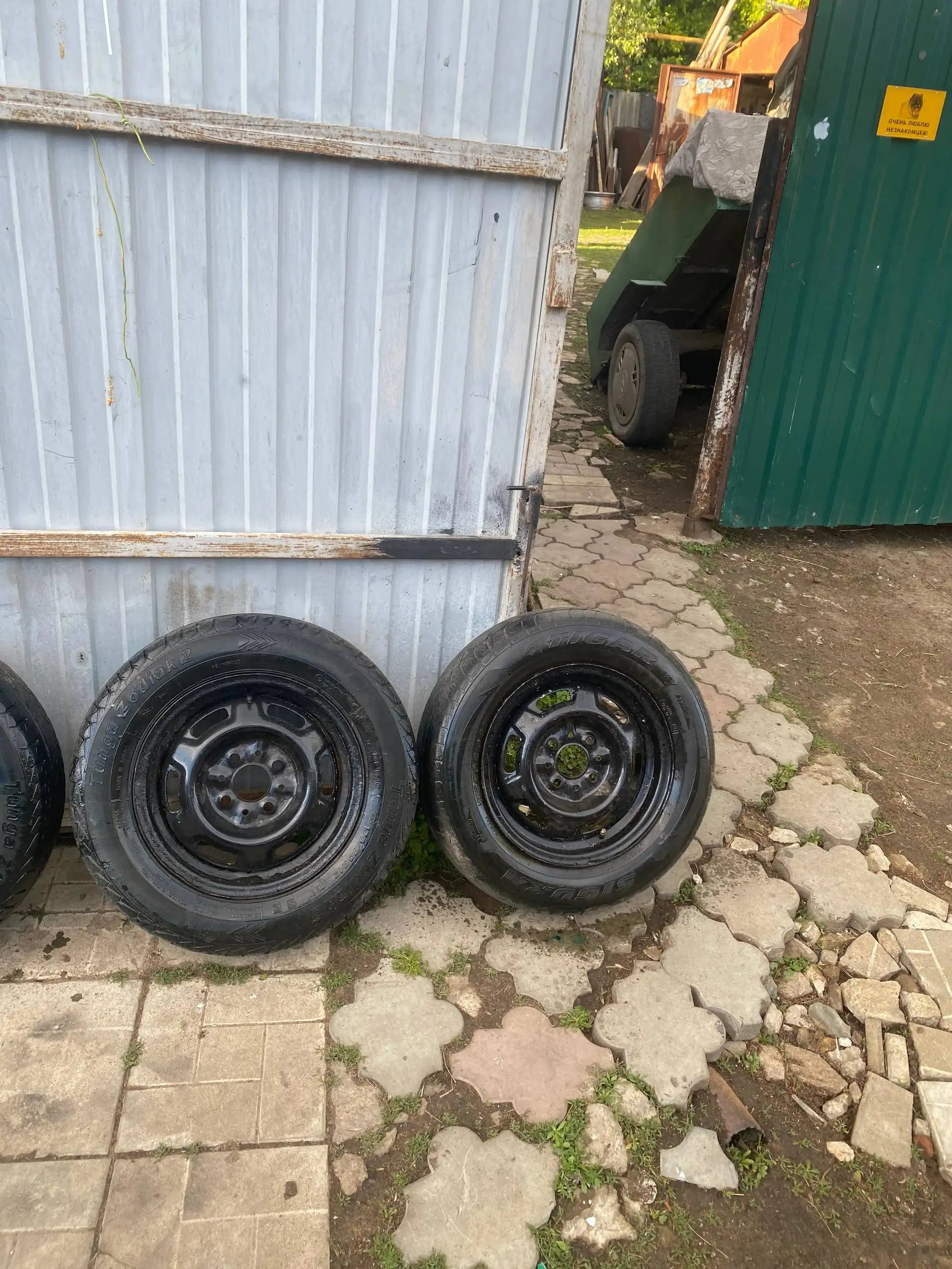 Продам комплект колес R13 175/70 - Шины и диски (Авто) в Саранск