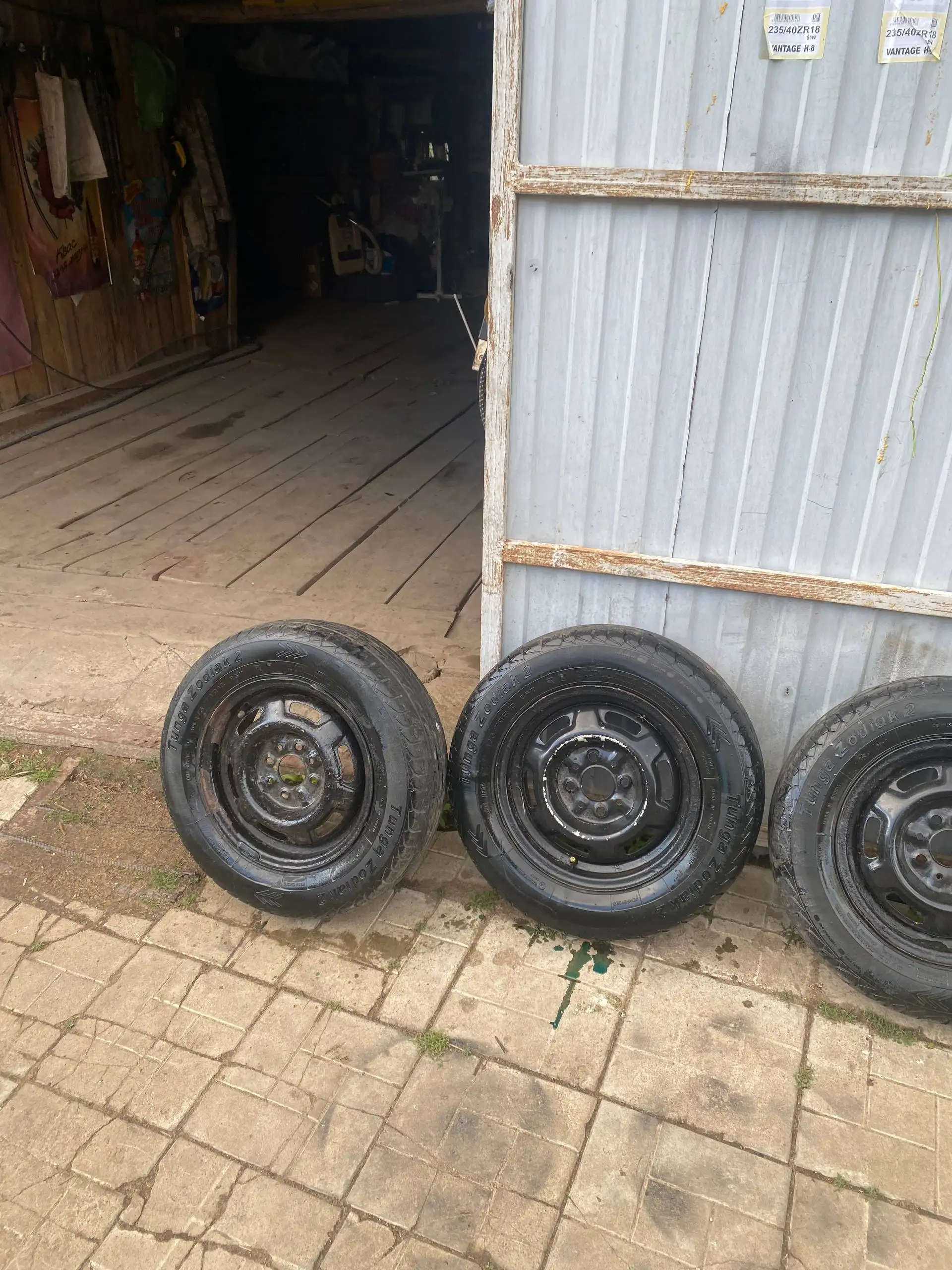 Продам комплект колес R13 175/70 - Шины и диски (Авто) в Саранск