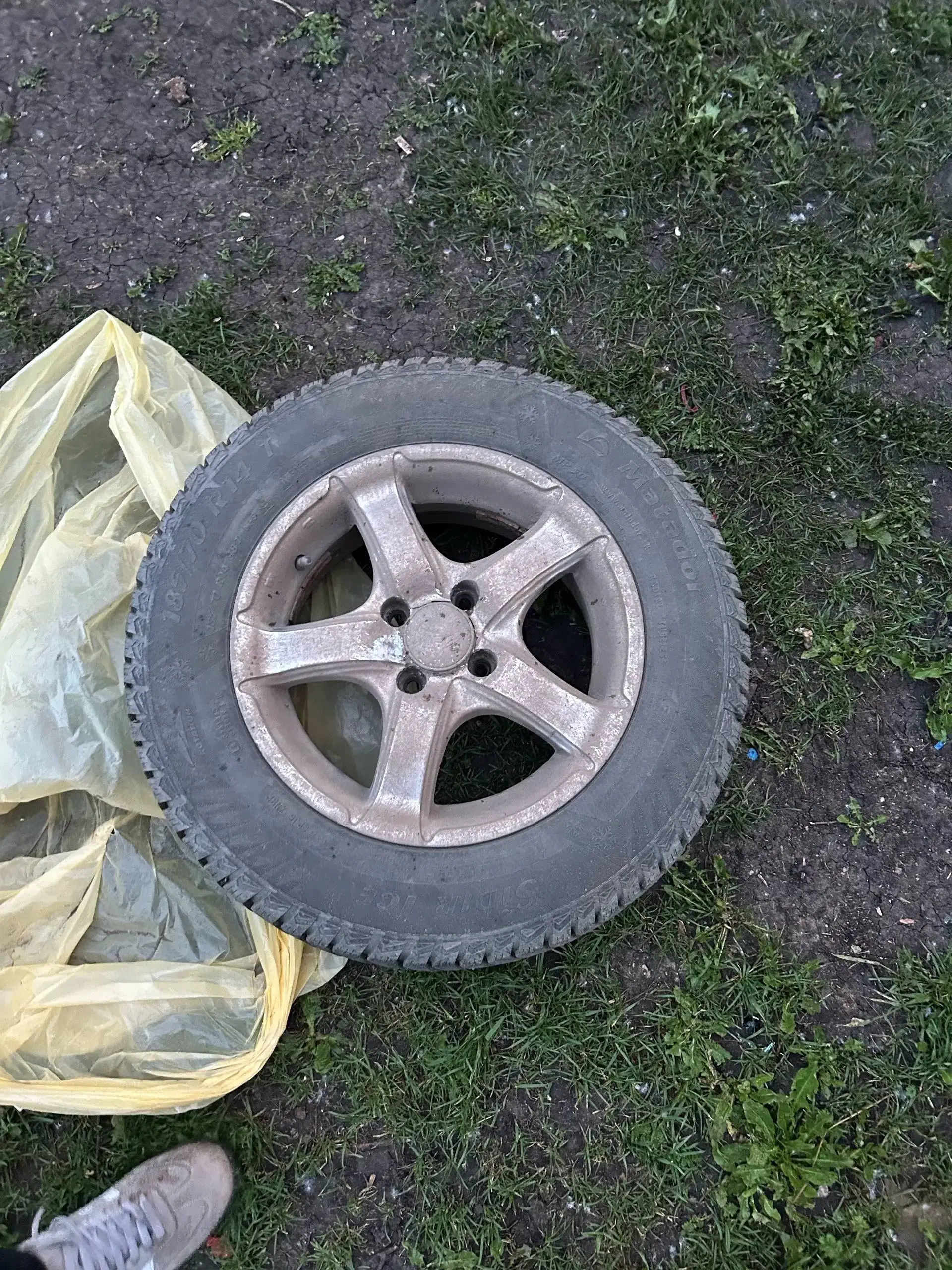 Продам колеса 14R - Шины и диски (Авто) в Саранск