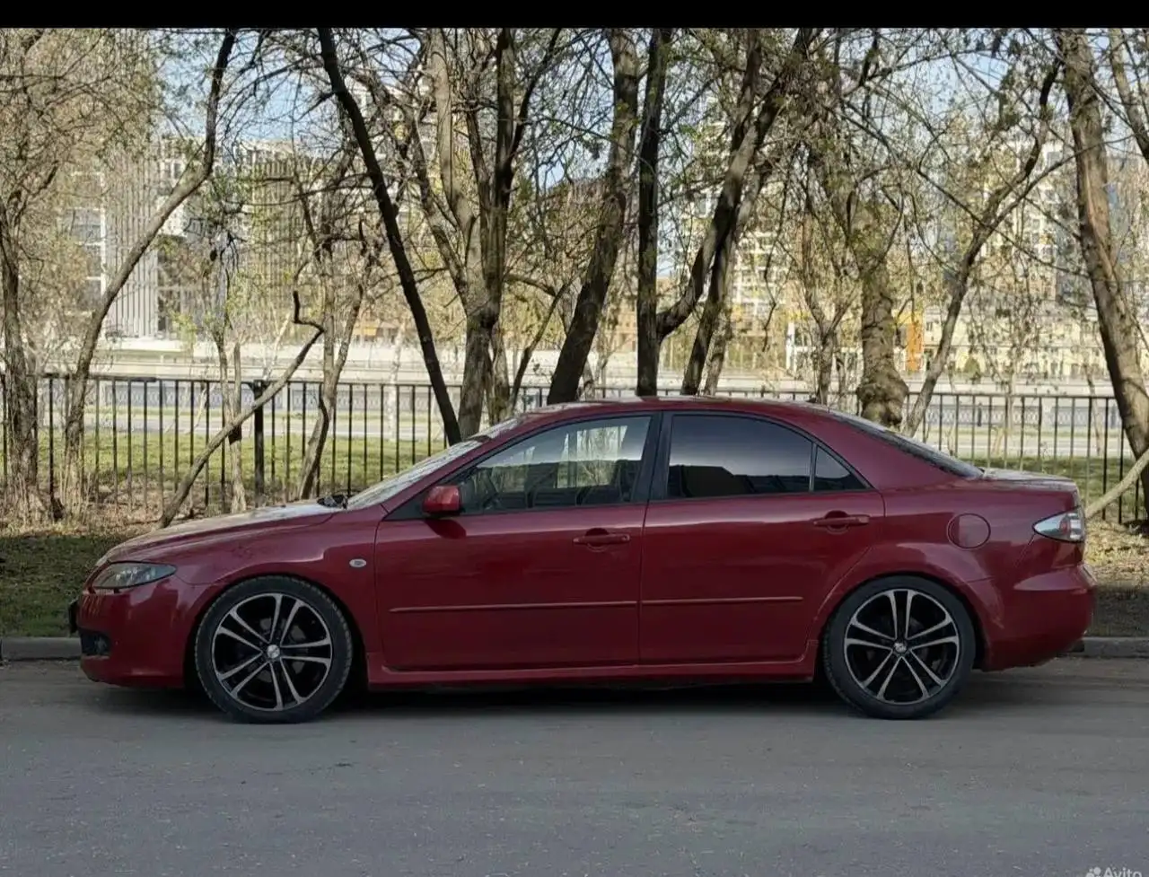 Автомобиль на полном ходу, 2006 г., 2.0, механическая КПП - Автомобили (Авто) в Неизвестно