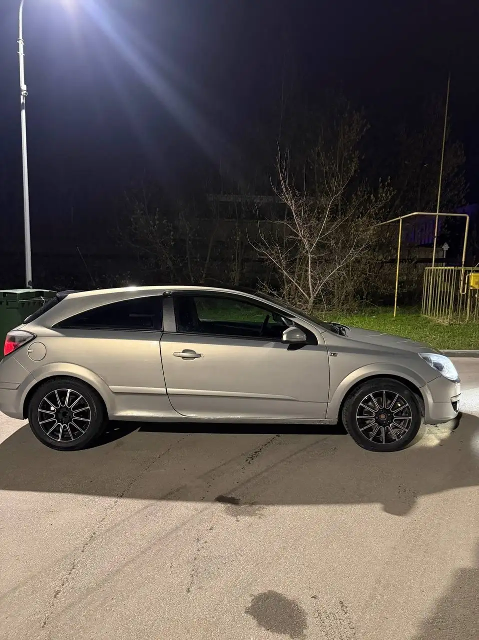 OPEL ASTRA GTC, 1.6, робот, 2006 - Авто в Кузнецк