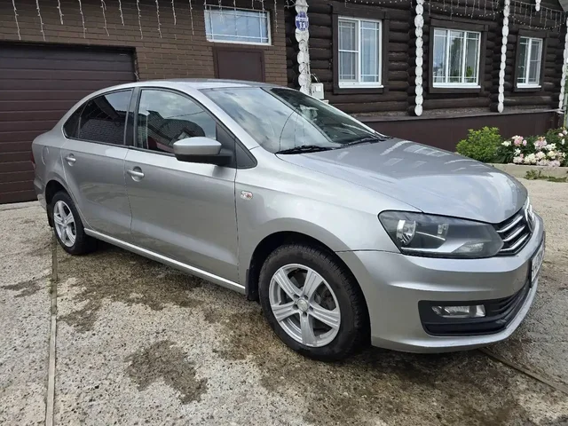 Volkswagen Polo 2017 года в отличном состоянии - Запчасти в Пенза
