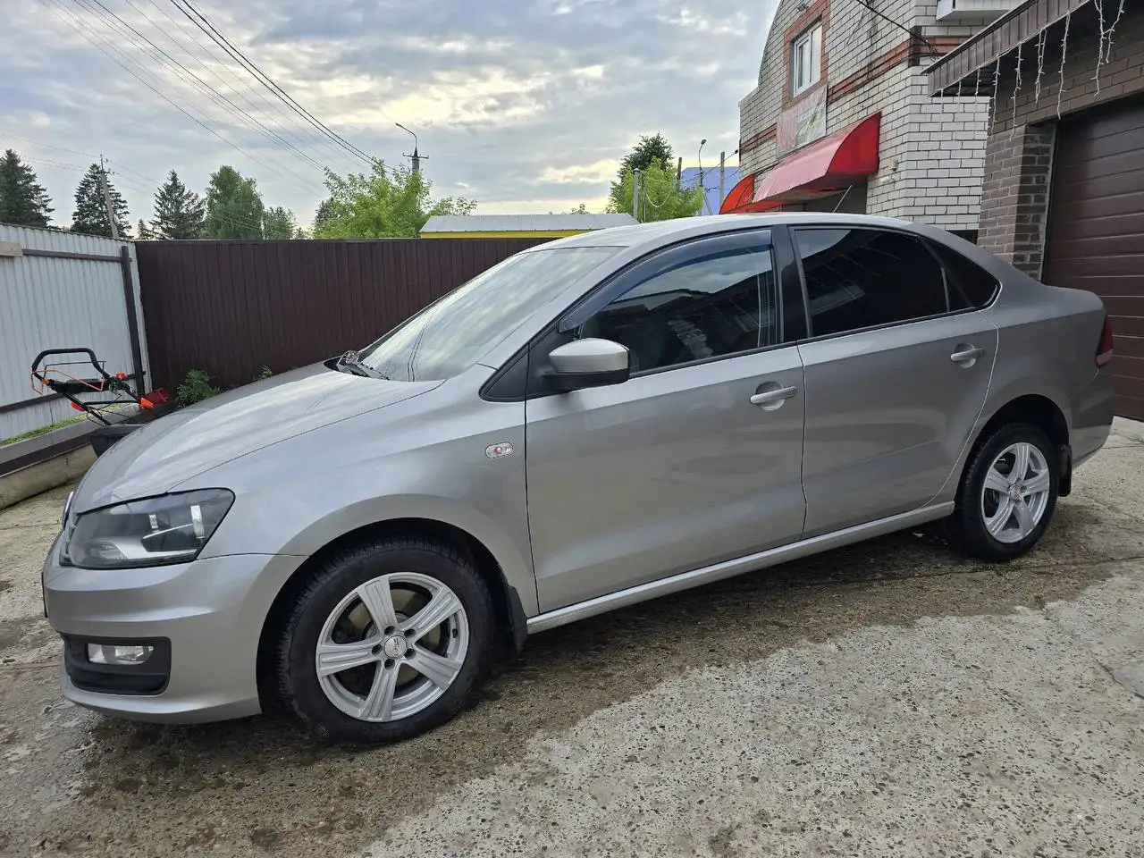 Volkswagen Polo 2017 года в отличном состоянии - Легковые автомобили (Авто) в Пенза