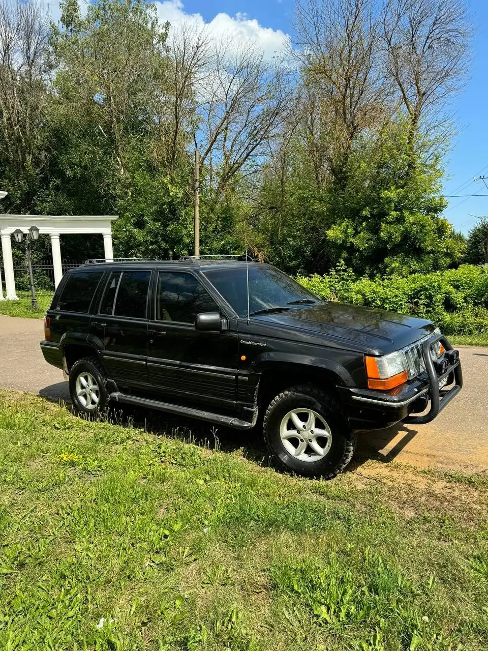 Jeep Grand Cherokee 2005 - Внедорожники (Авто) в Саранск