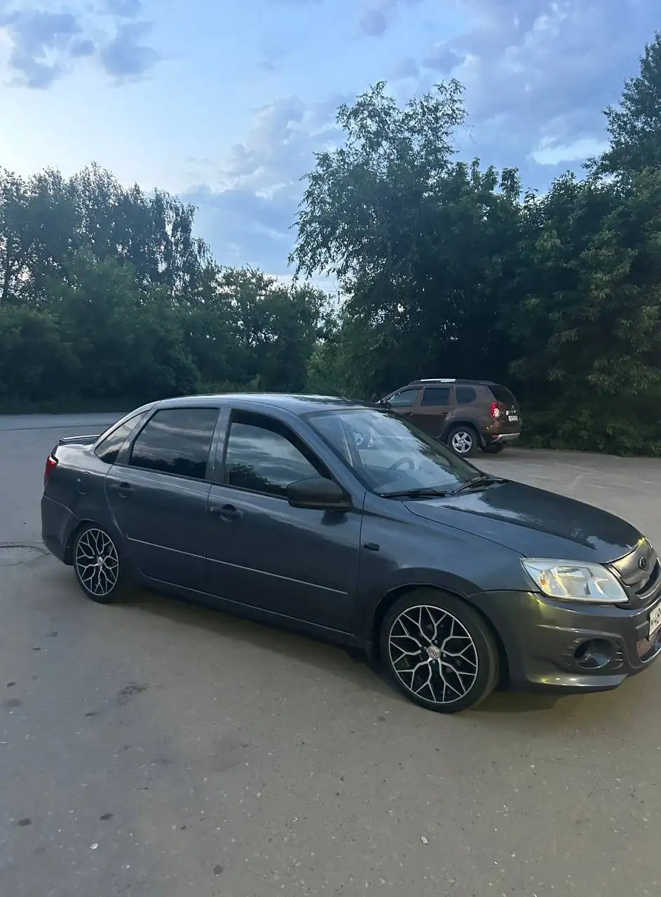 Продам Гранту 2015 - Легковые автомобили (Авто) в Пенза
