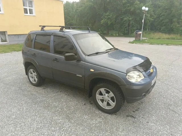 Нива Шевроле 2010 - Авто в Пенза