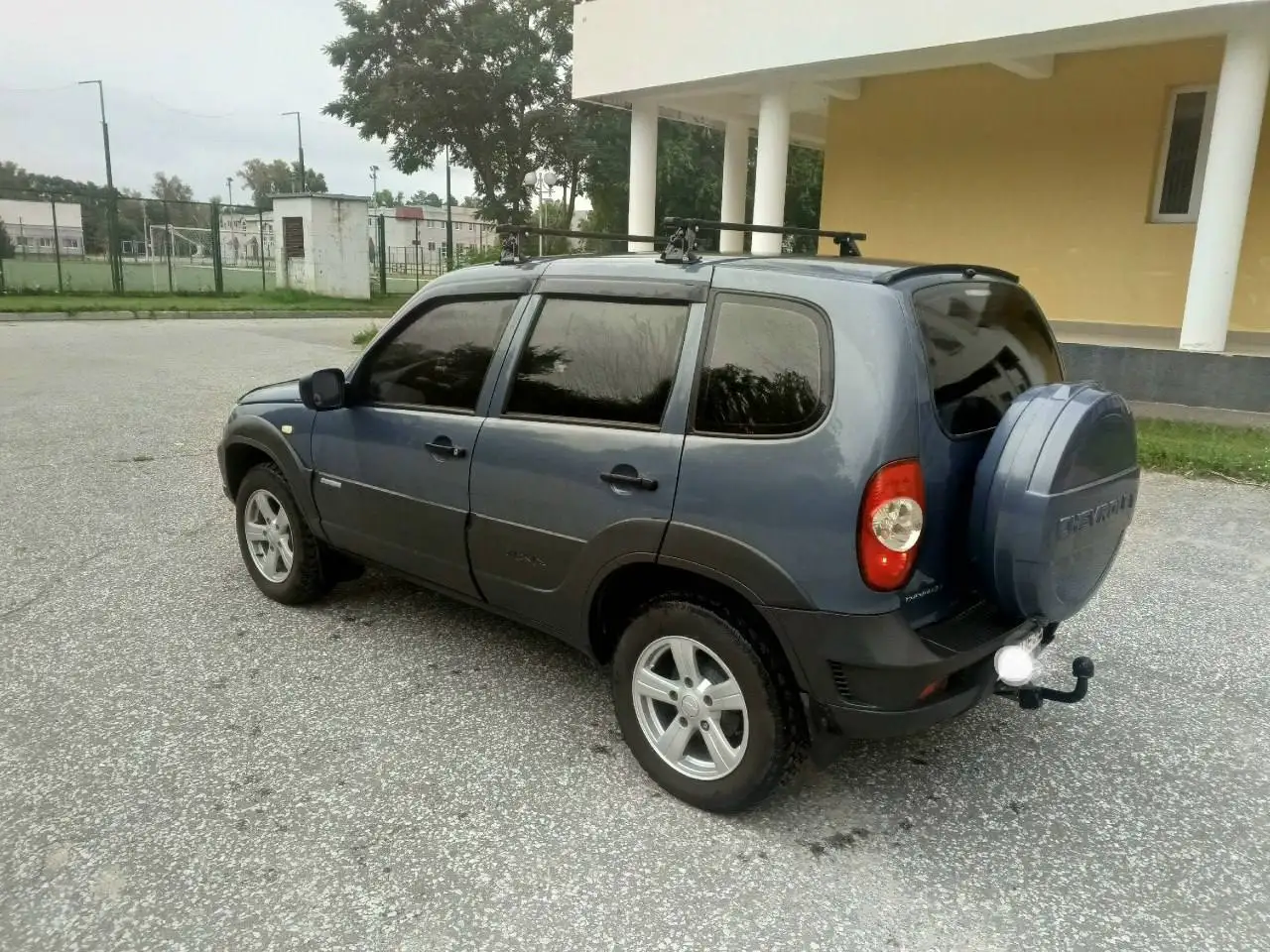 Нива Шевроле 2010 - Внедорожники (Авто) в Пенза