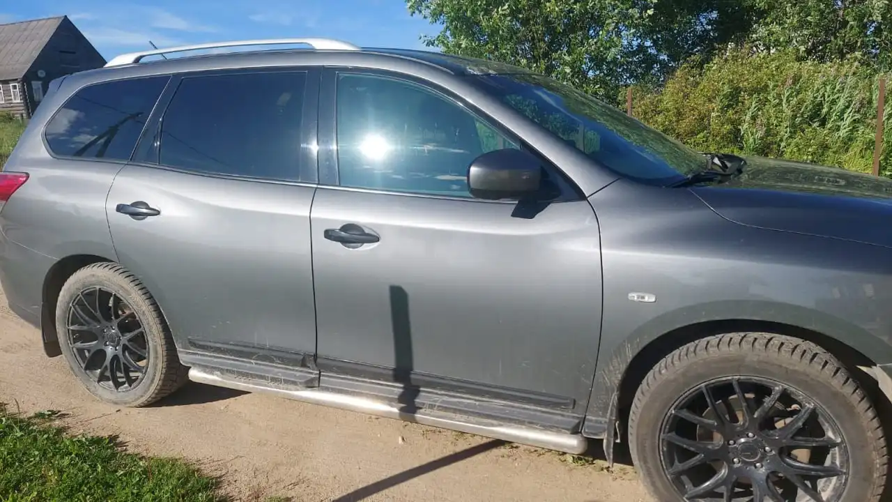 NISSAN PATHFINDER 2014 на торгах по банкротству