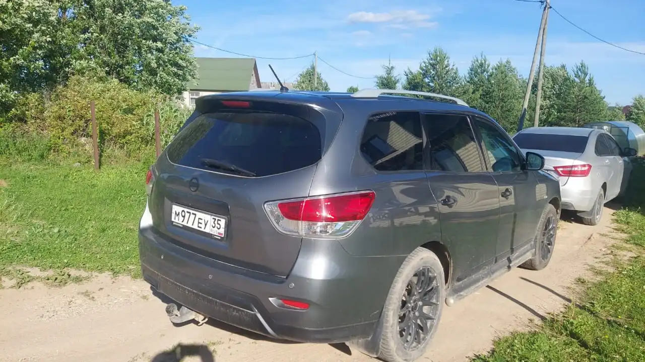 NISSAN PATHFINDER 2014 на торгах по банкротству