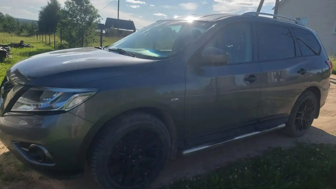 NISSAN PATHFINDER 2014 на торгах по банкротству