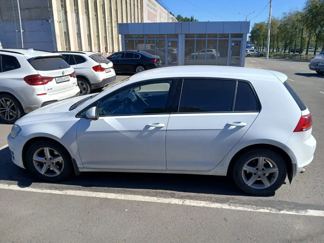 Volkswagen Golf 2013 года на торгах по банкротству - Легковые автомобили (Авто) в Неизвестно