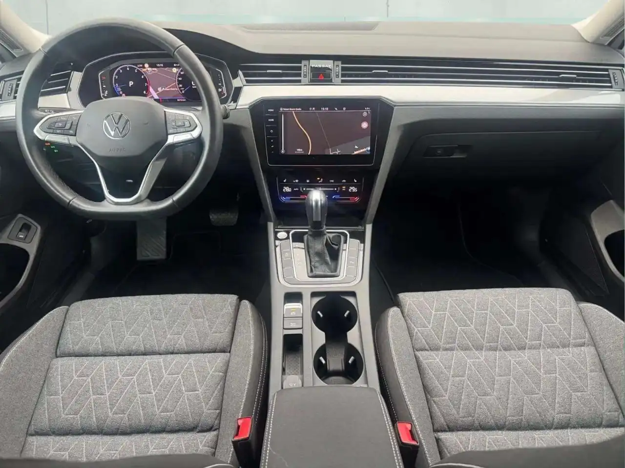 Volkswagen Passat 2023 с пробегом 81 000 км - Легковые автомобили (Авто) в Махачкала