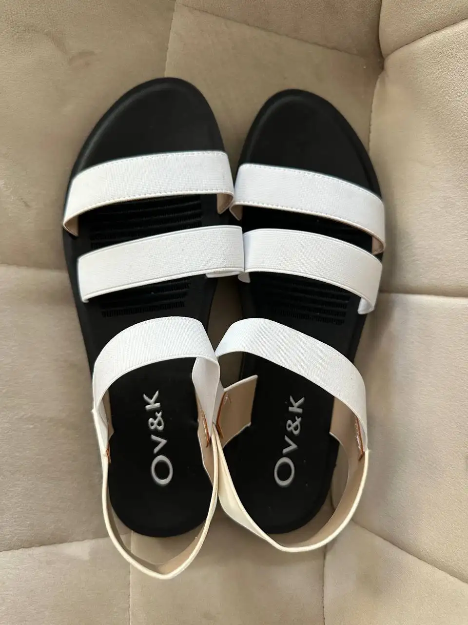 Продажа новых ботинок размер 42 - Обувь (Одежда) в Владивосток