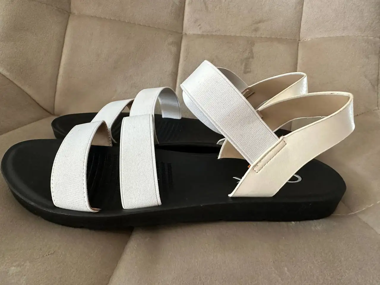 Продажа новых ботинок размер 42 - Обувь (Одежда) в Владивосток