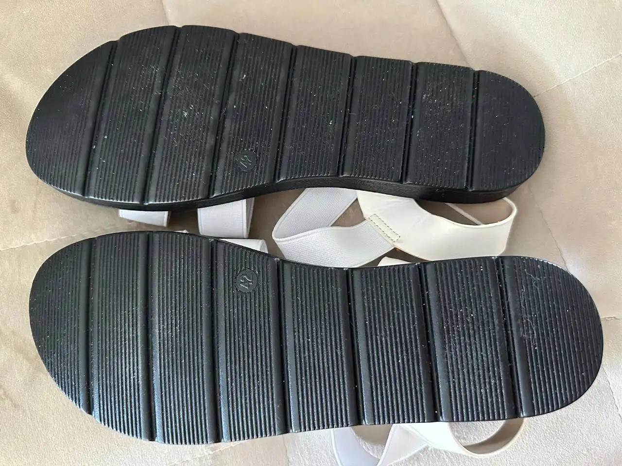 Продажа новых ботинок размер 42 - Обувь (Одежда) в Владивосток