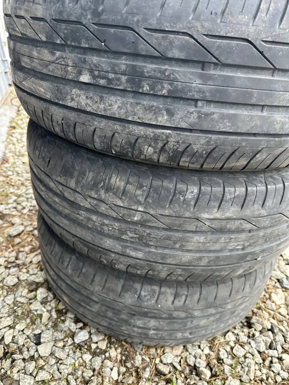 Летние шины R18 225/50 - Шины (Авто) в Владивосток