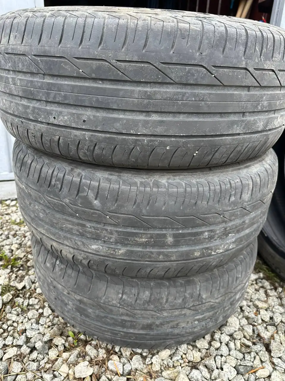 Летние шины R18 225/50 - Шины (Авто) в Владивосток