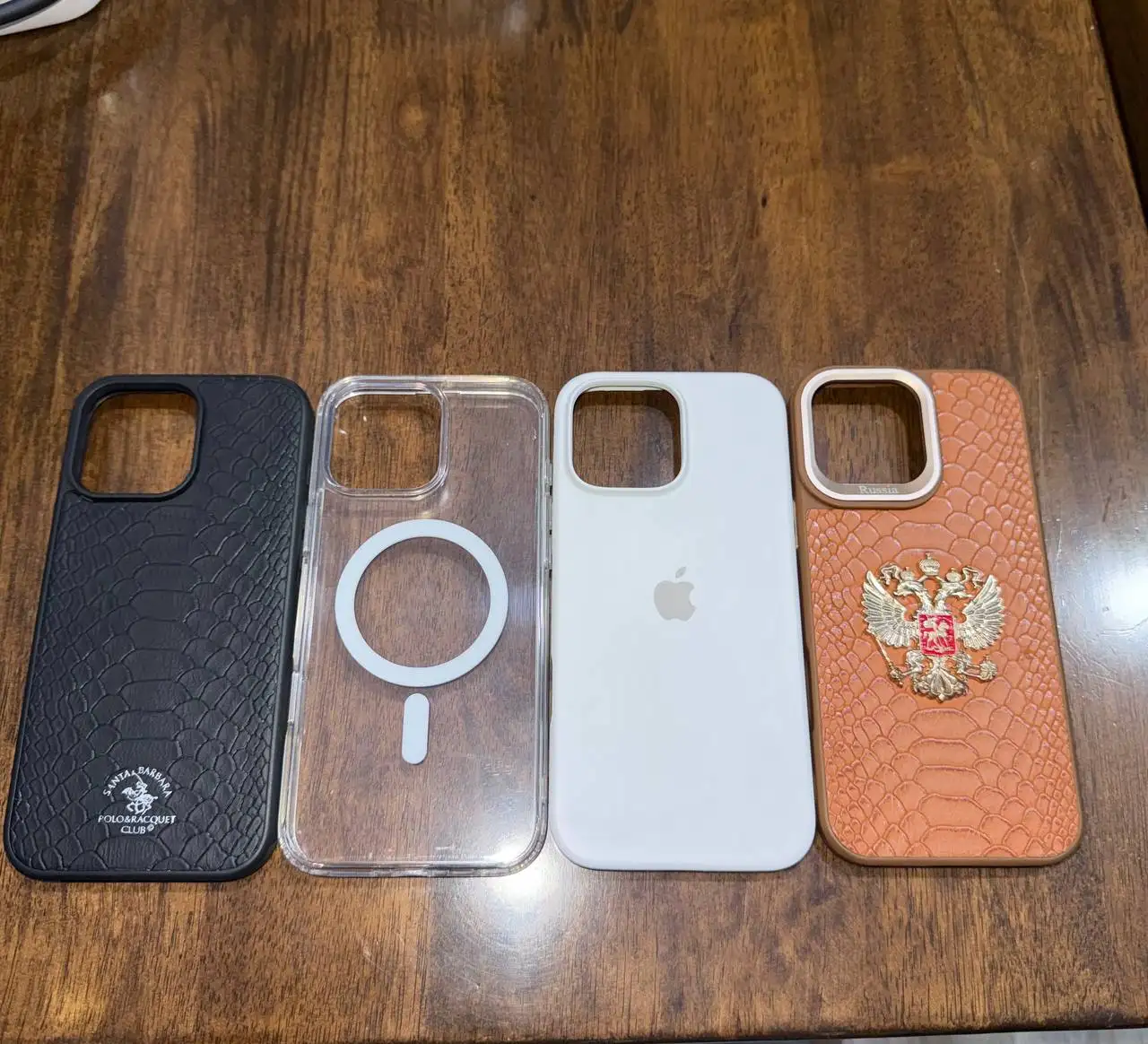 Продам 4 чехла на iPhone 16 Pro Max - Аксессуары для телефонов (Электроника) в Владивосток