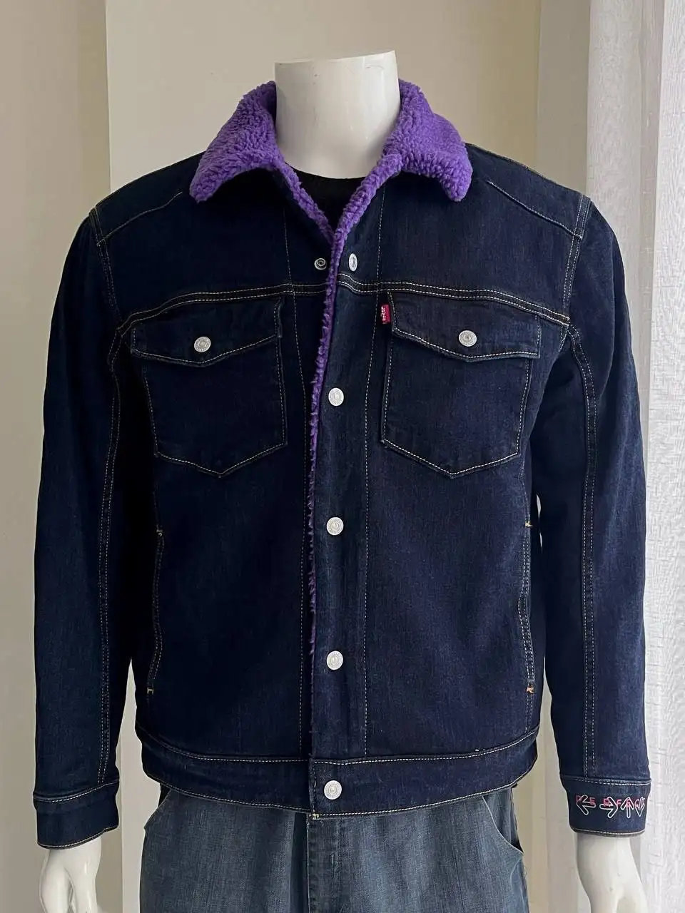 Продажа одежды Levi's и других брендов - Брендовая одежда (Одежда) в Владивосток