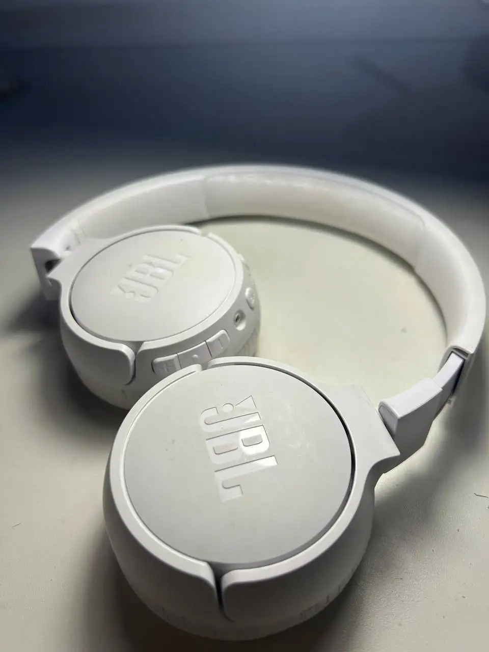 Наушники JBL в хорошем состоянии - Электроника в Владивосток