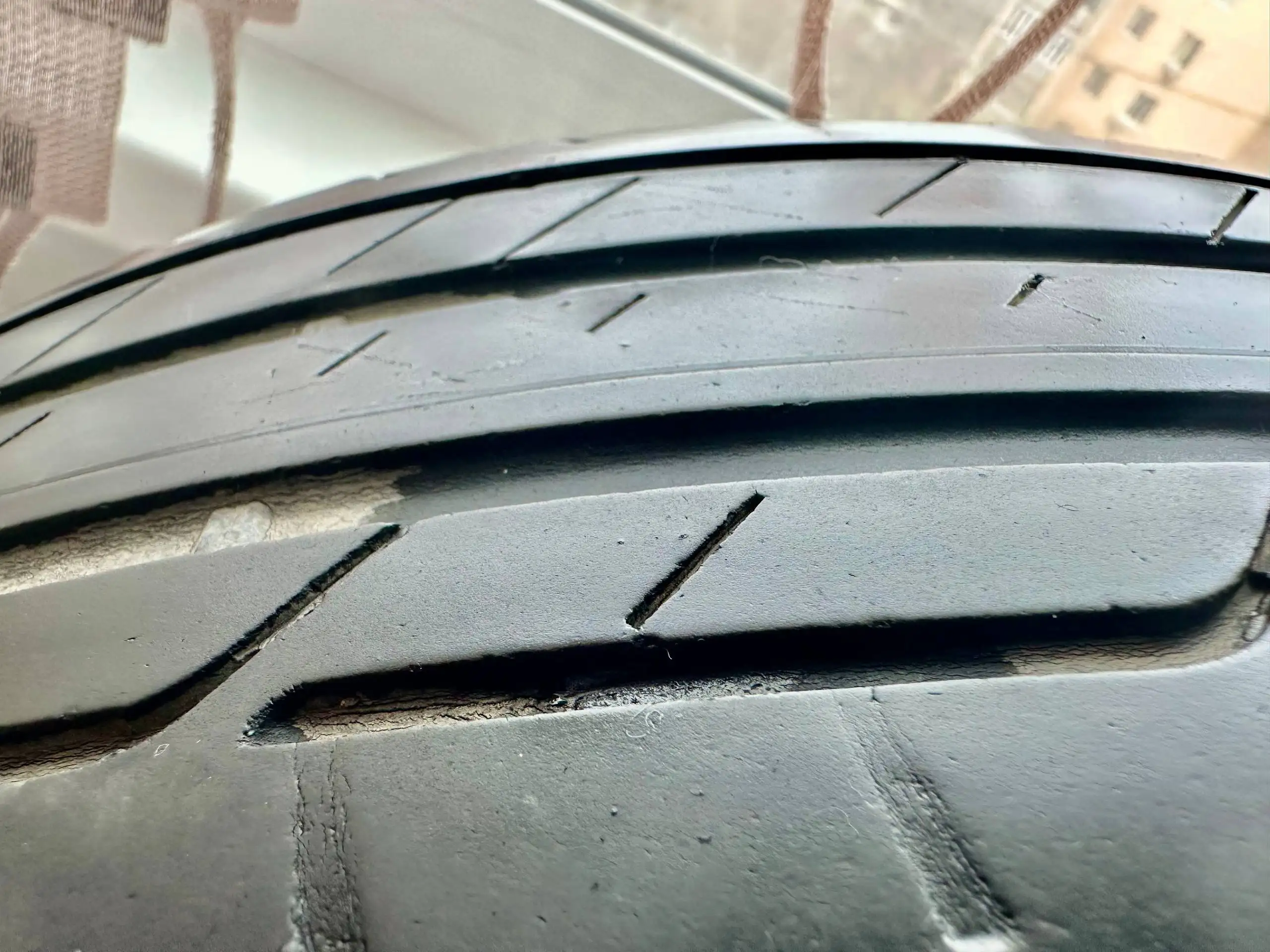 Летние шины Bridgestone 215/60/16 - Шины (Авто) в Владивосток