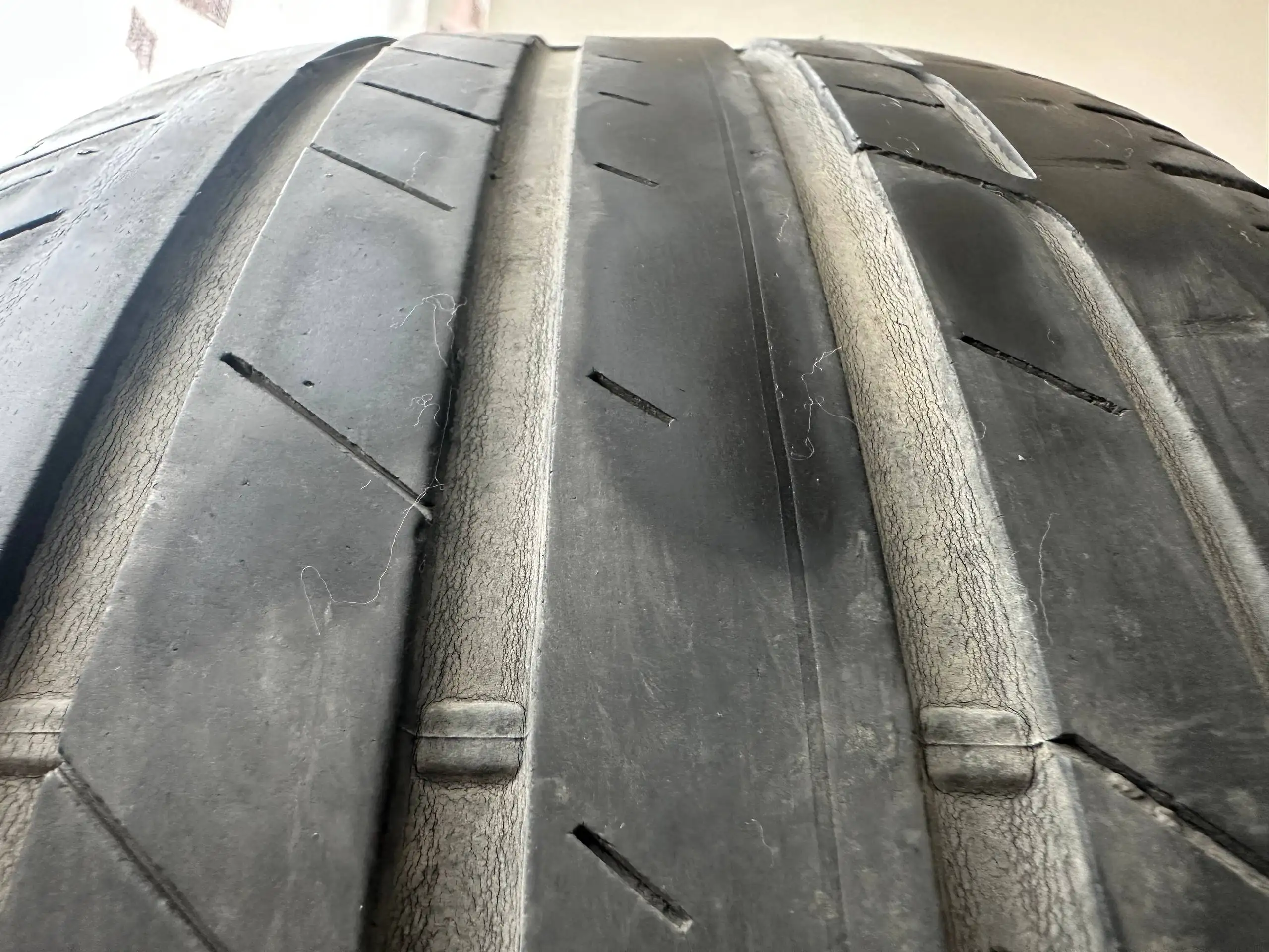 Летние шины Bridgestone 215/60/16 - Шины (Авто) в Владивосток