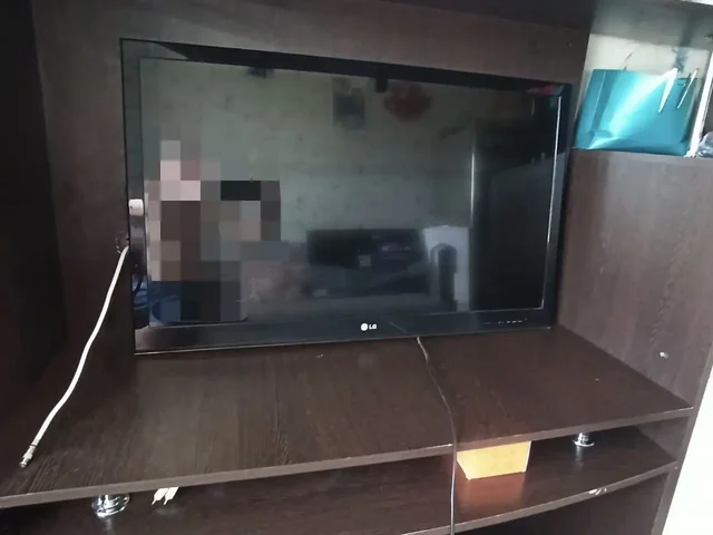 Продам телевизор LG 42LV3700 - Строительная техника в Владивосток
