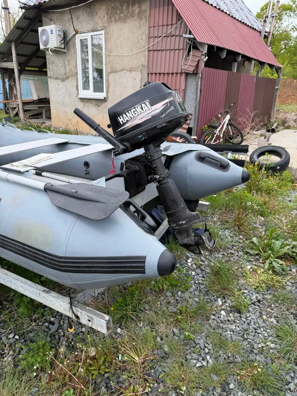 Продам лодочный мотор с лодкой комплектом - Лодки и моторы (Авто) в Владивосток