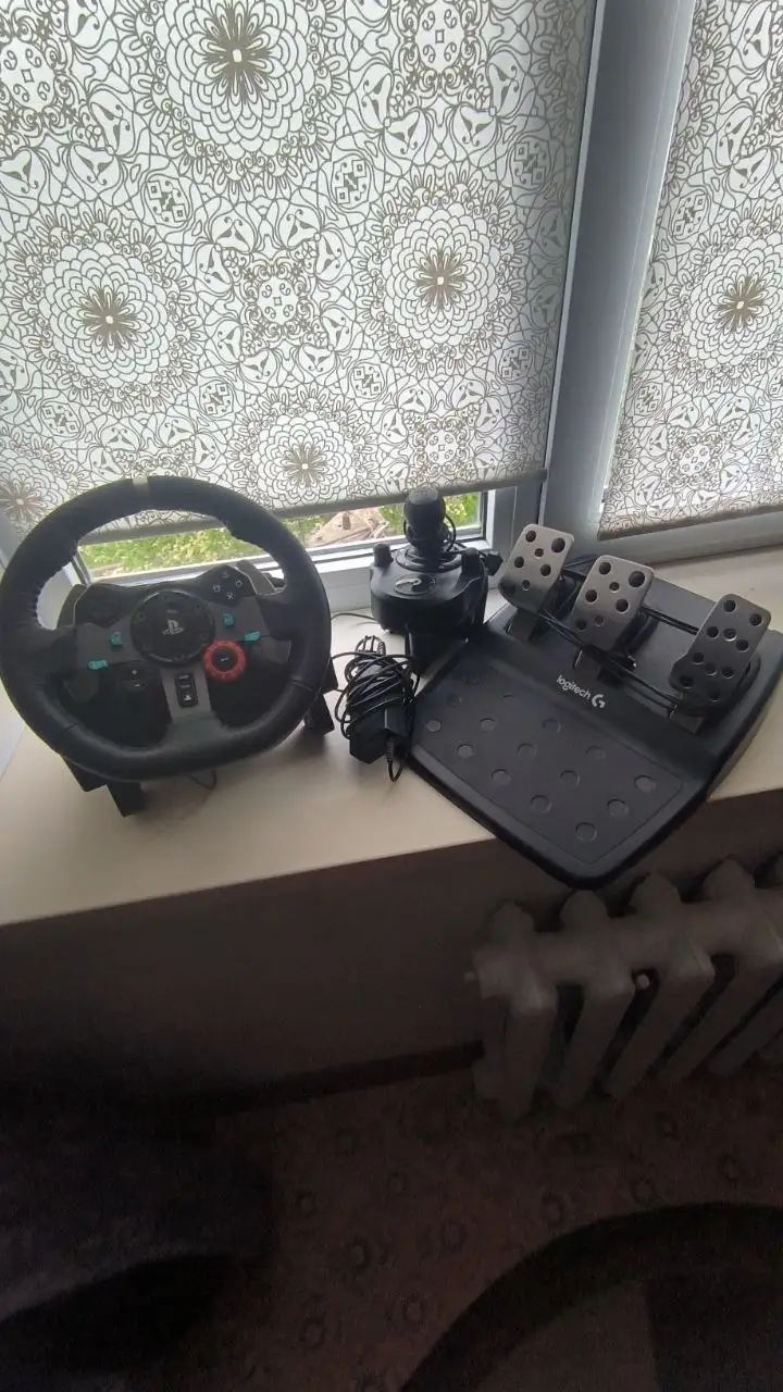 Продам руль G29 - Игровые принадлежности (Электроника) в Владивосток
