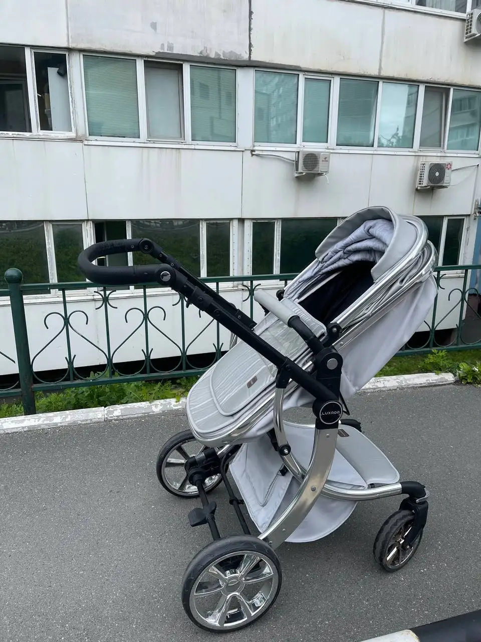 Luxmom коляска 2в1 светло-серый - Коляски (Товары для детей) в Владивосток