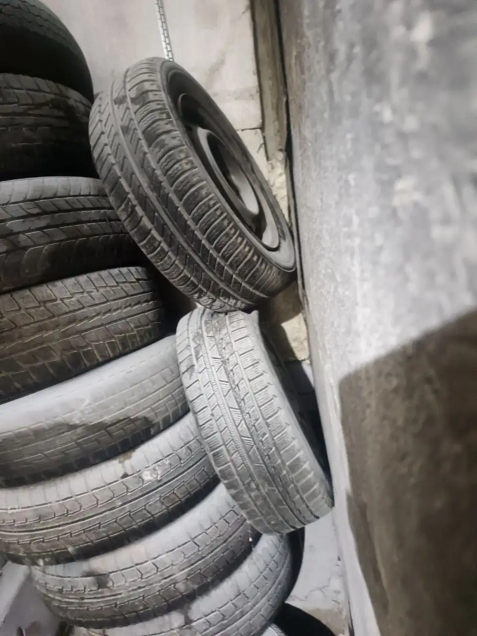 Продам штамповки 4x100 и 4x114 с резиной - Шины и диски (Авто) в Владивосток