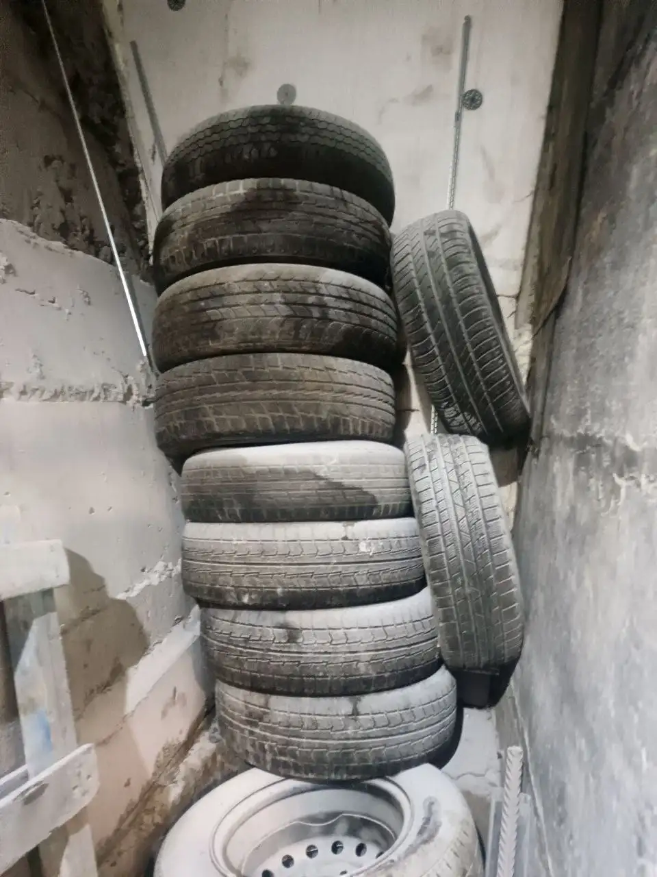 Продам штамповки 4x100 и 4x114 с резиной - Шины и диски (Авто) в Владивосток