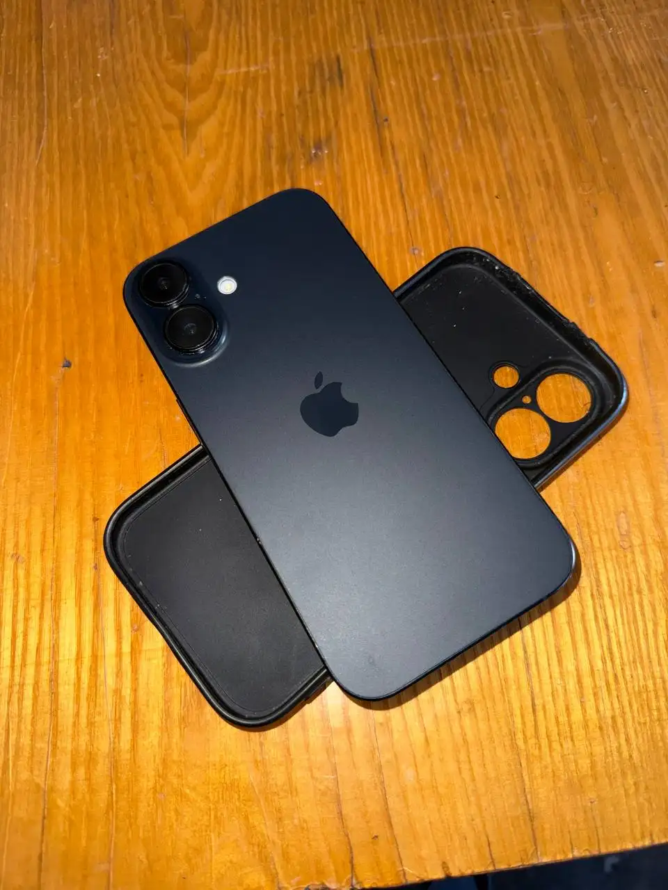 iPhone 16 128gb (царапины, без комплекта) - Мобильные телефоны (Электроника) в Владивосток