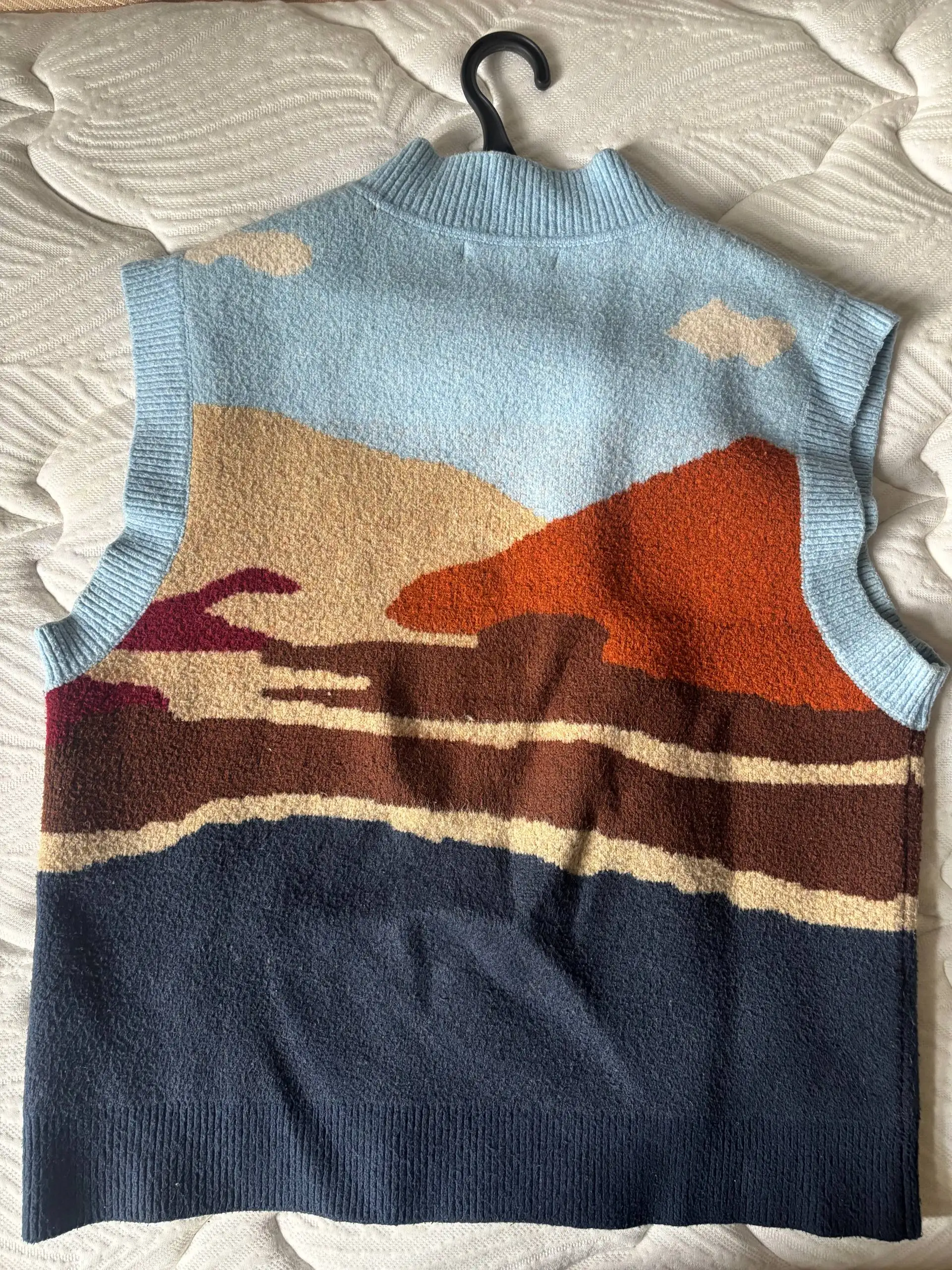 Продам Шерпа Patagonia и жилетка MAAG - Одежда в Владивосток