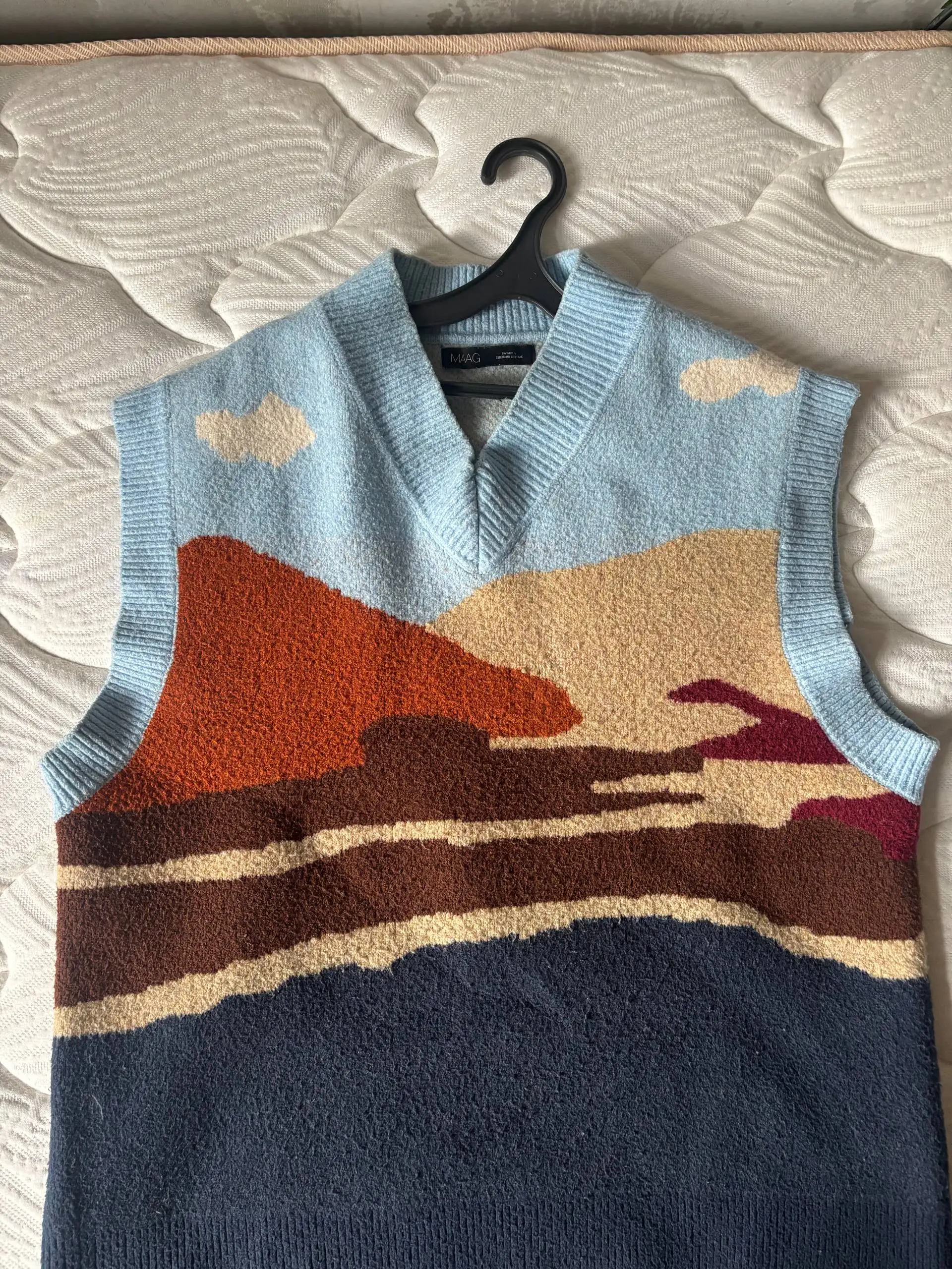 Продам Шерпа Patagonia и жилетка MAAG - Одежда в Владивосток