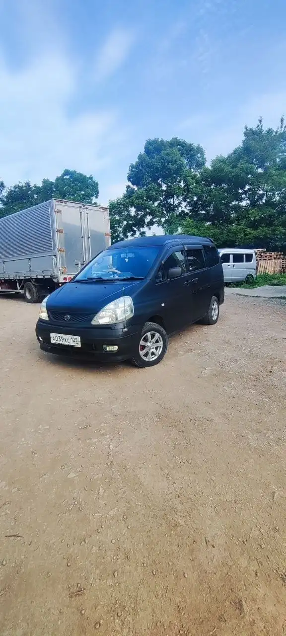 Продам Серену 2001 - Легковые автомобили (Авто) в Владивосток
