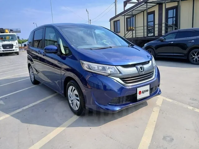 Продаётся Honda Freed 2017 - Объявления в Владивосток