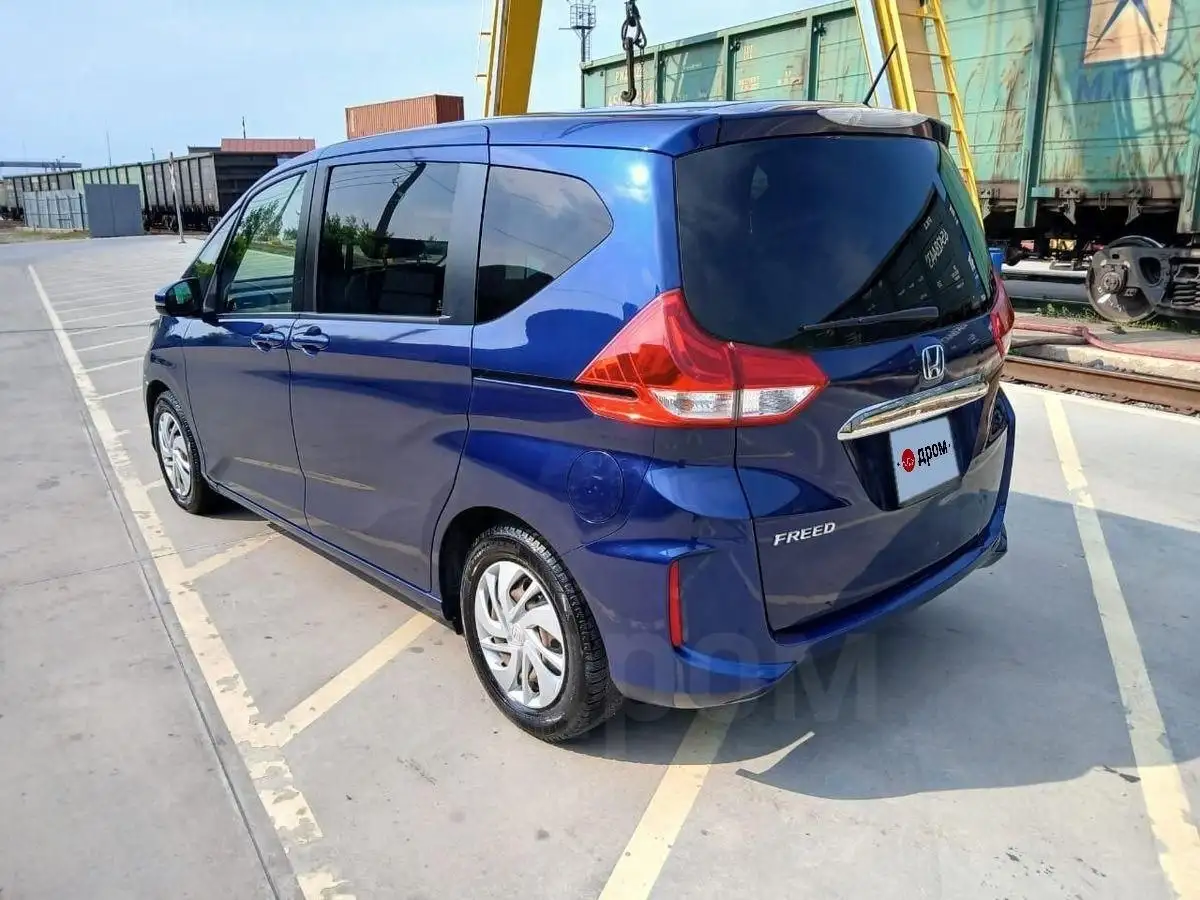 Продаётся Honda Freed 2017 - Авто в Владивосток