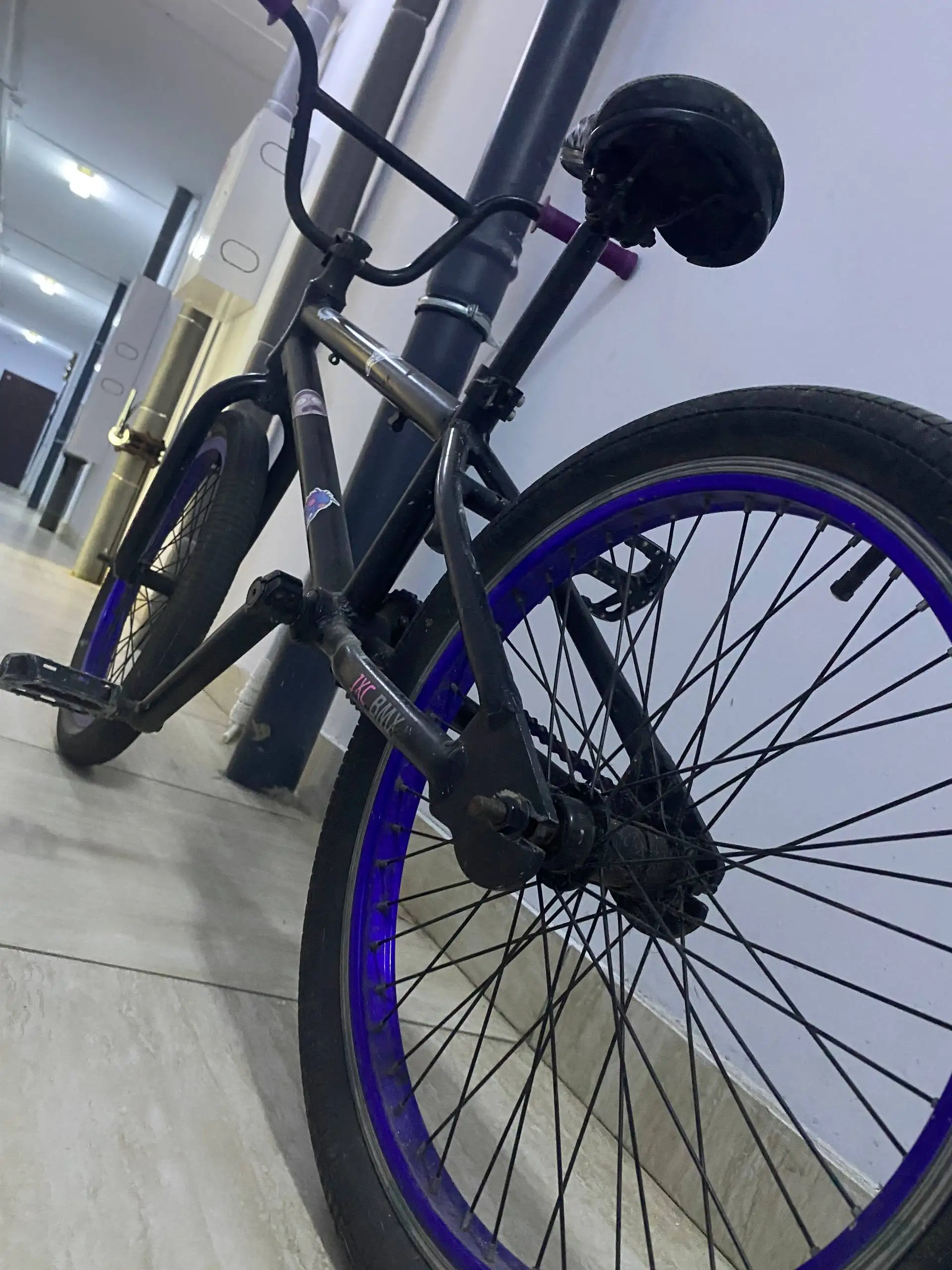 Продается BMX, использовался 4 месяца - Велосипеды (Хобби и отдых) в Владивосток
