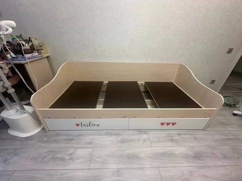 Продам кровать 2000x900 - Сантехника в Владивосток