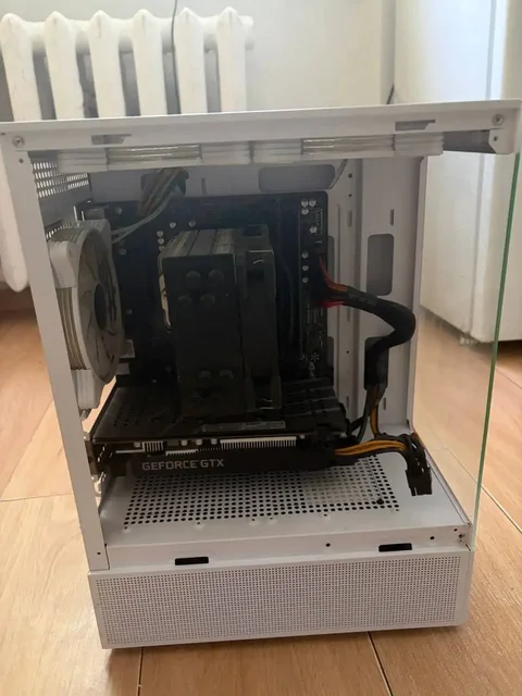 Игровой ПК Ryzen 5 5600, GTX 1660 Super, 16GB - Мониторы в Владивосток
