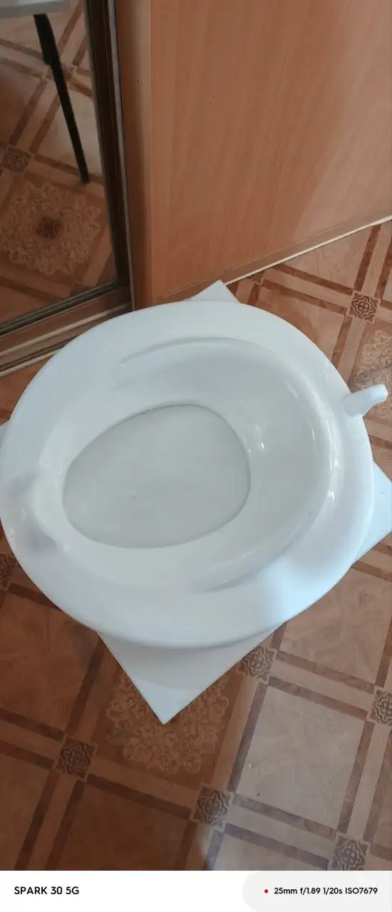 Продам насадки на унитаз, б/у - Сантехника (Для дома и дачи) в Владивосток