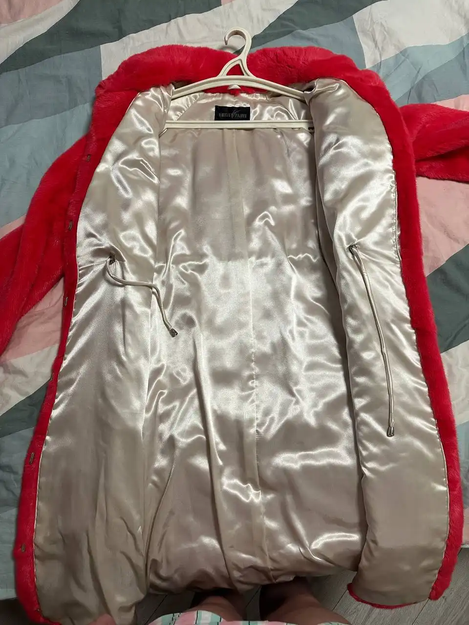 Продам шубу норка цвет коралловый