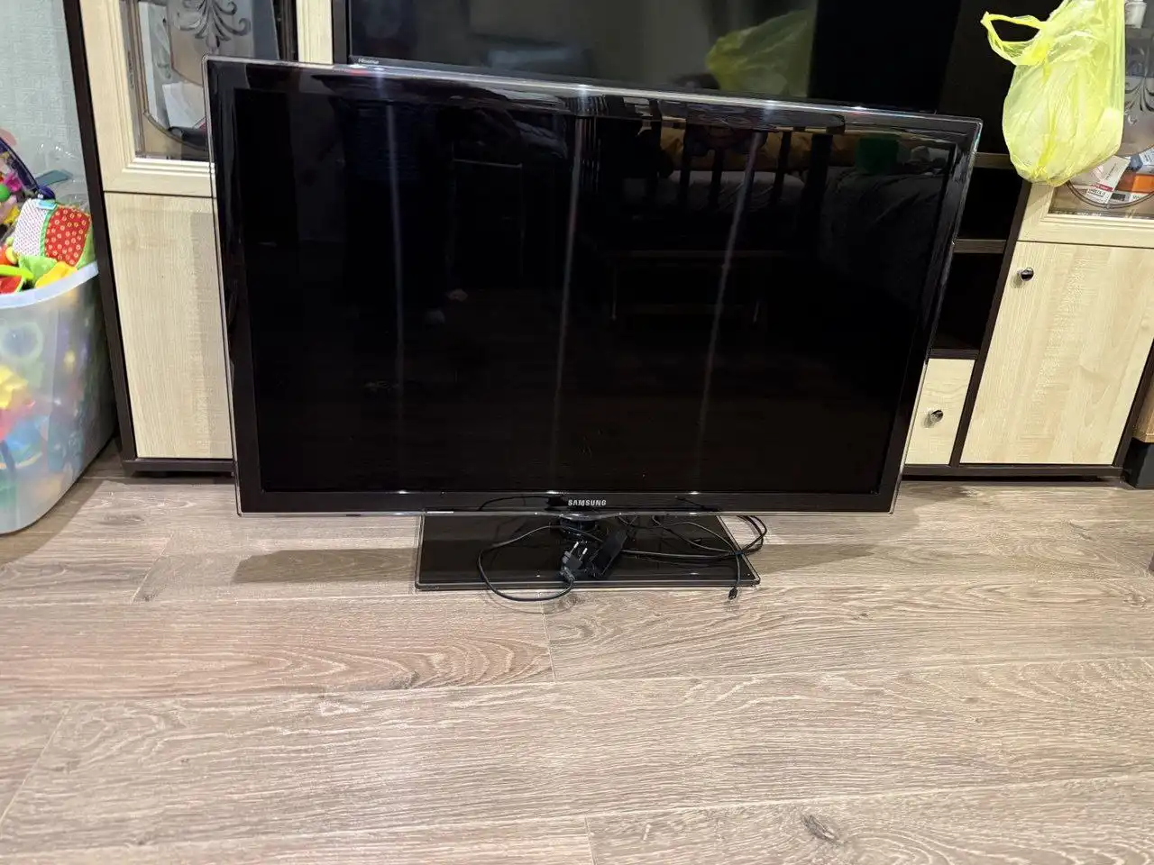 Продам телевизор Samsung 43 дюйма