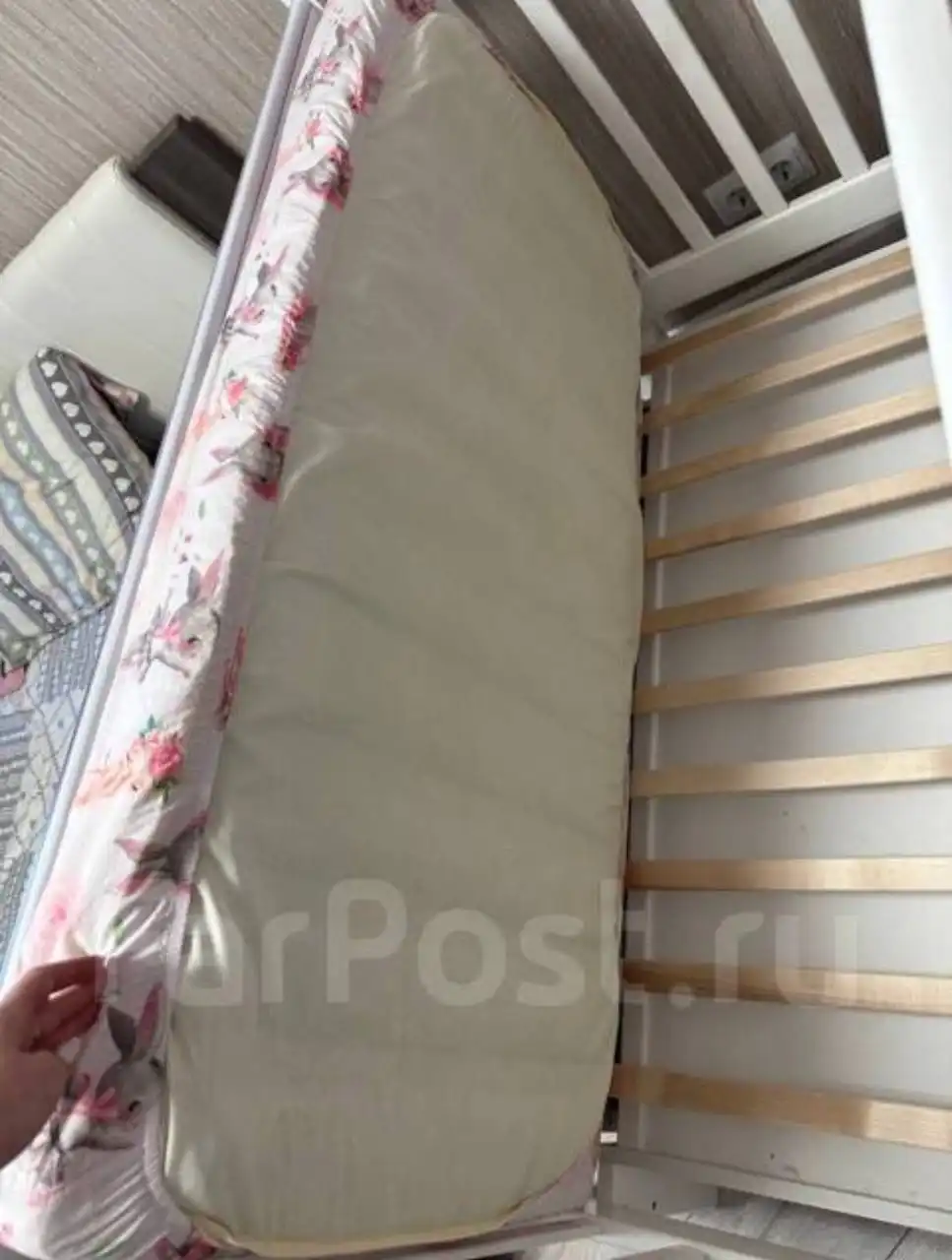 Продам кровать, отдам матрац