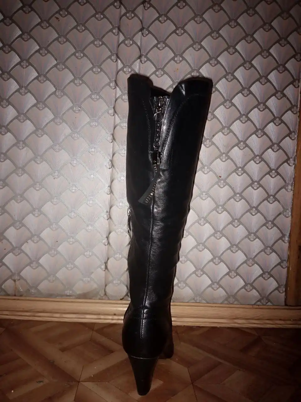 Продам зимние сапоги