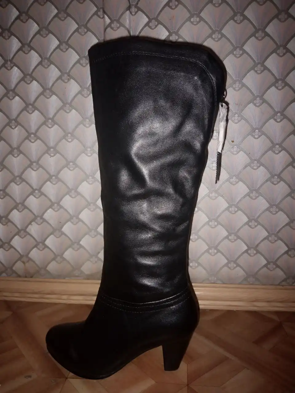 Продам зимние сапоги